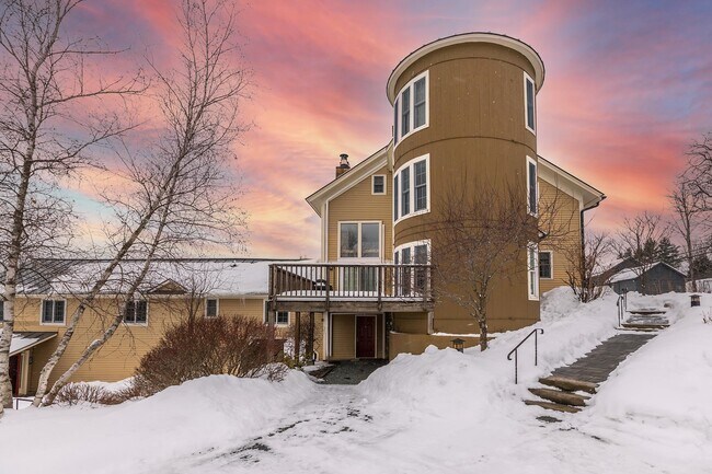 Building Photo - 764 Barnumville Rd