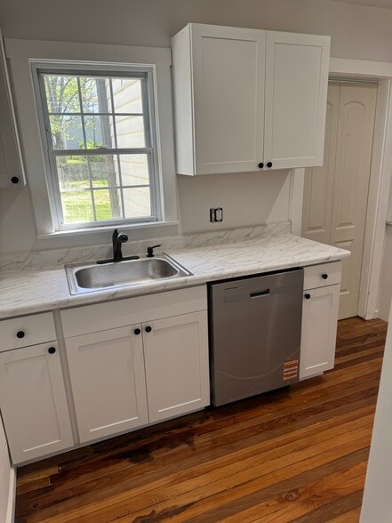 Building Photo - 108 E Chilhowie Ave