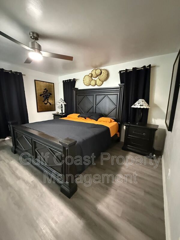 Building Photo - 2612 7th St W