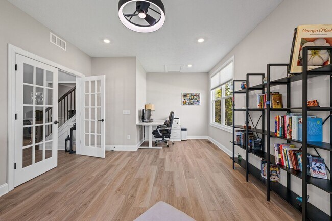 Building Photo - Modern Luxury!  Lakes of Orange Single family home