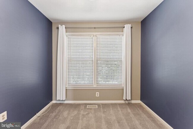 Building Photo - 12098 Winona Dr