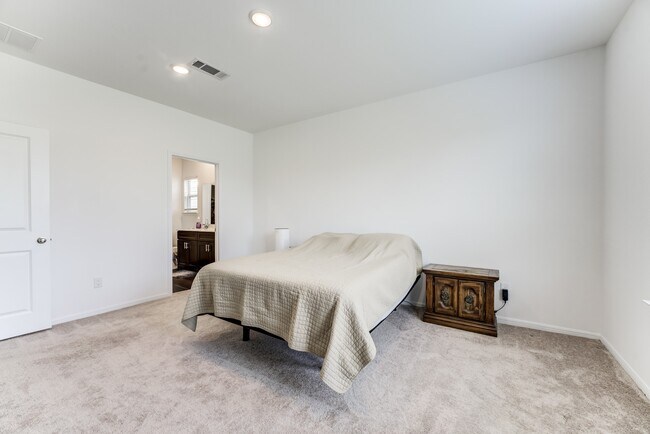 Building Photo - 338 Shady Cedar Hl Ln