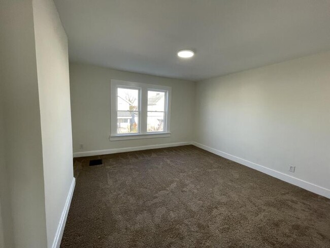 Building Photo - 155 E Woodrow Ave