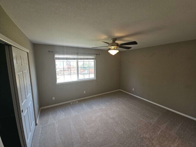 Building Photo - 1124 W Mulberry Ln