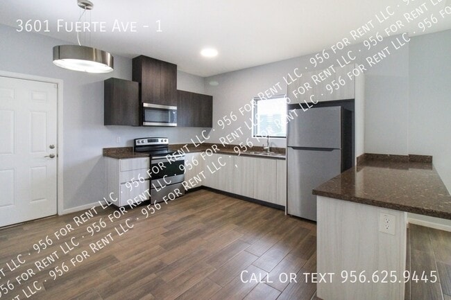 Building Photo - 3601 Fuerte Ave