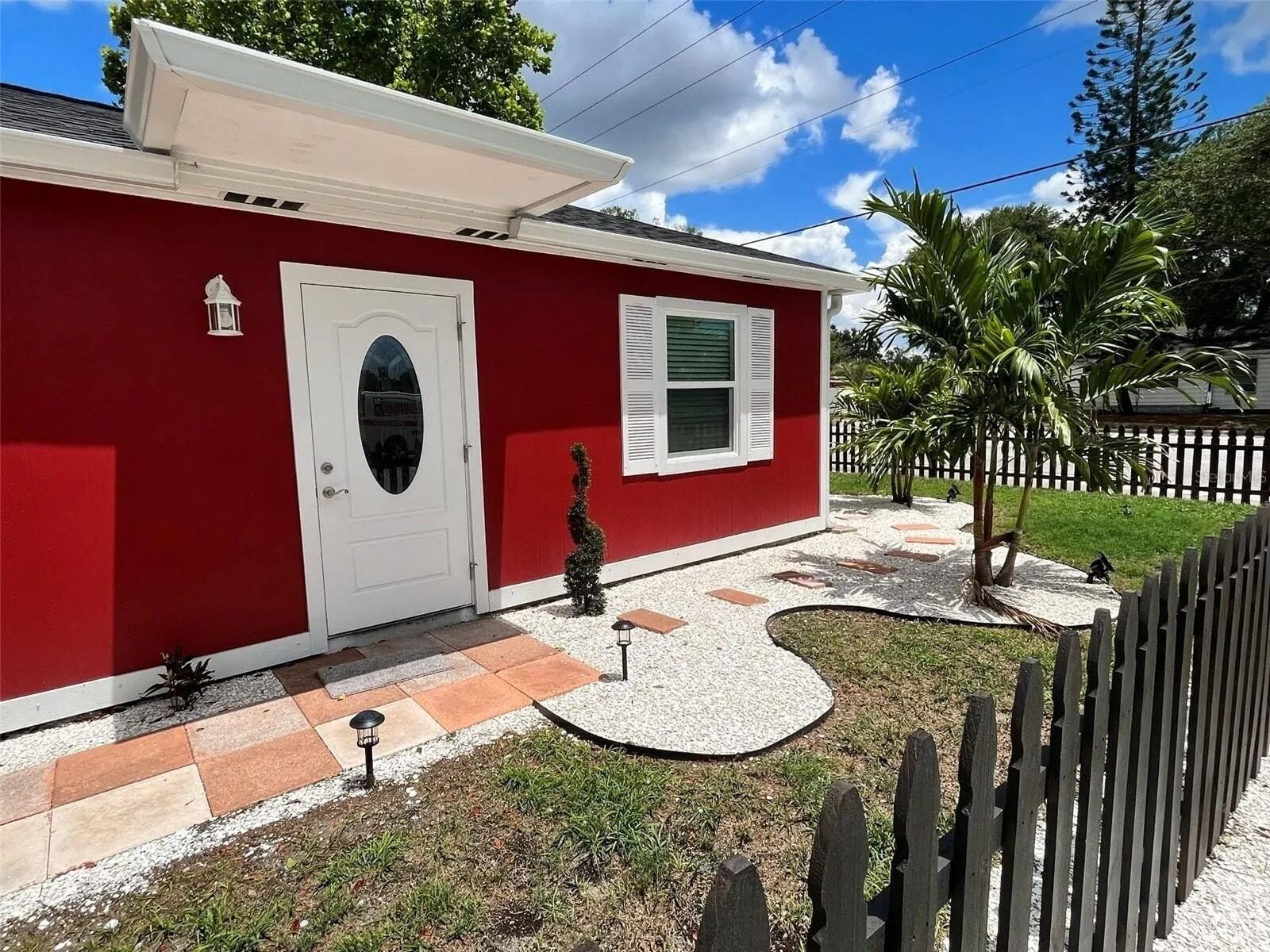 Building Photo - 2 Bed/2 Bath