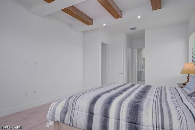 Building Photo - 5026 Ofanto Ln