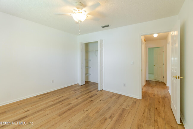 Building Photo - 1623 Sandy Springs Dr