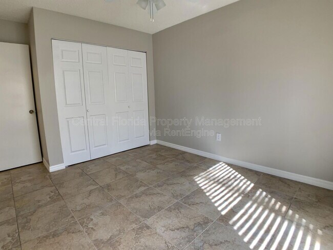 Building Photo - 3651 N Goldenrod Rd
