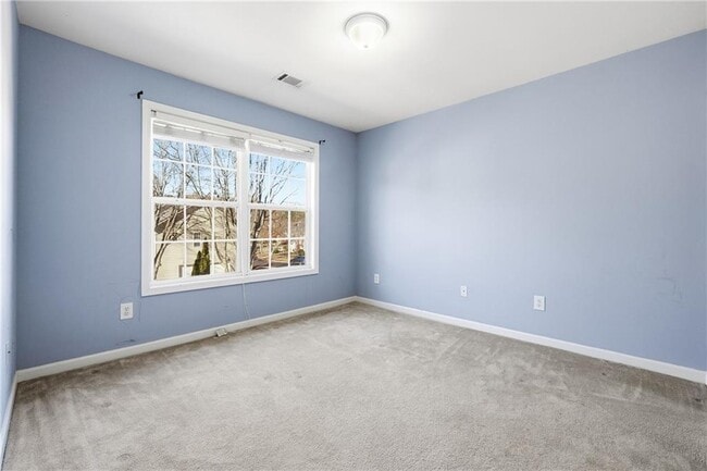 Building Photo - 5440 Village View Ln SW