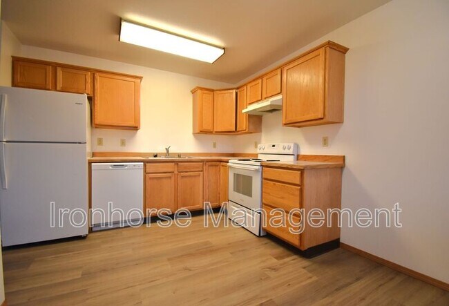 Building Photo - 9 Michael Grove Ave