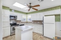 Building Photo - 608 Rosewood Dr