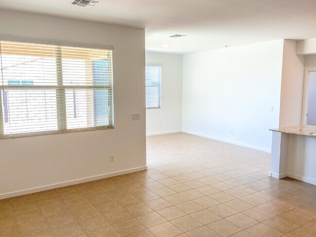 Building Photo - 6980 E Gamebird Way
