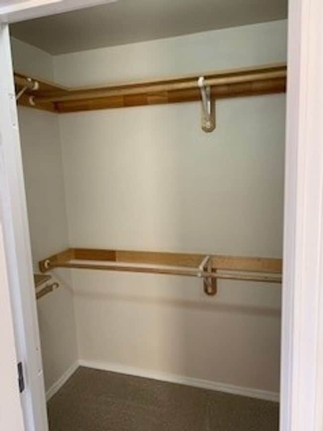 Building Photo - 2 Bedroom South Anchorage Condo!