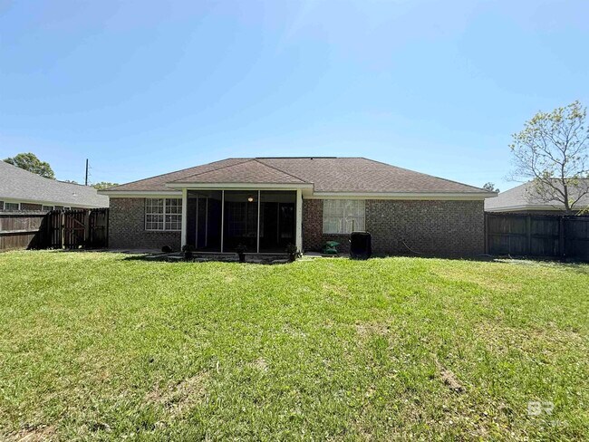 Building Photo - 521 Hamilton Blvd