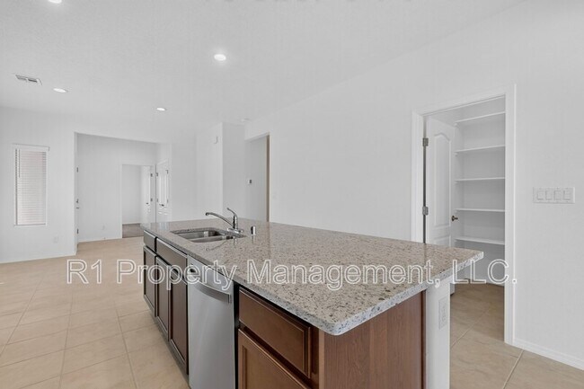 Building Photo - 280 Prism Ave SW