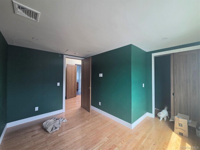 Building Photo - 2706 Peconic Ave