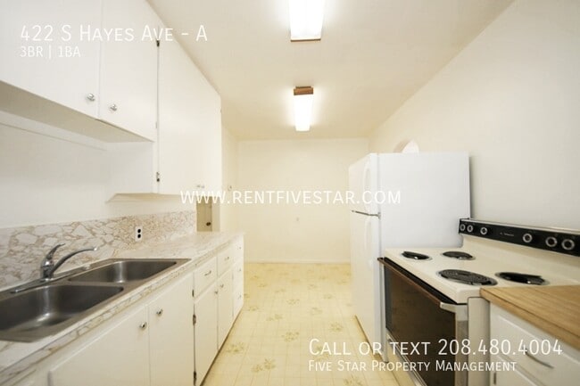 Building Photo - 422 S Hayes Ave