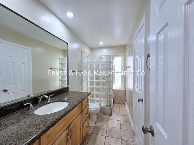 Building Photo - 926 E Bastanchury Rd