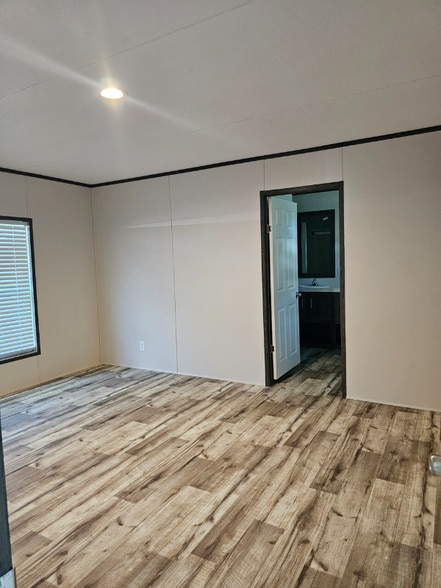 Building Photo - 2881 TX-110