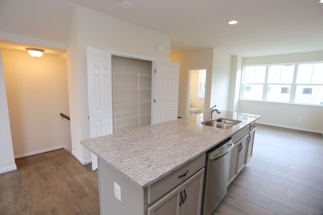 Building Photo - 14317 Summit View Ln