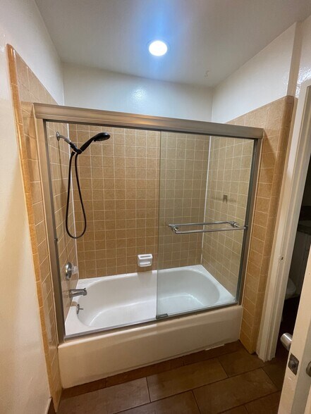 Building Photo - 7741 Newman Ave