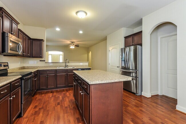 Building Photo - 12 Wensley Ct