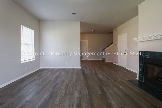 Building Photo - 9134 E 24th St