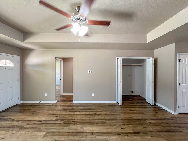 Building Photo - 1617 Pontotoc Trce