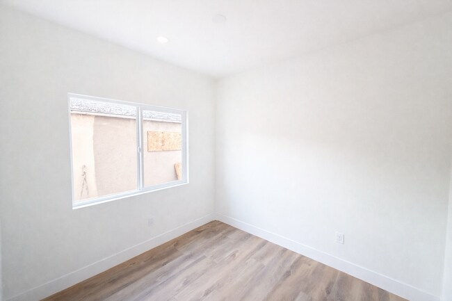 Building Photo - 2155 Balboa Ave