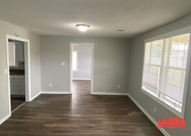 Building Photo - 4628 Windward Dr