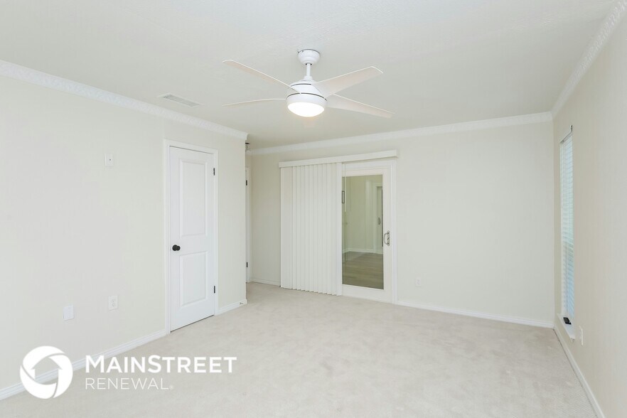 Building Photo - 15525 Earlport Cir