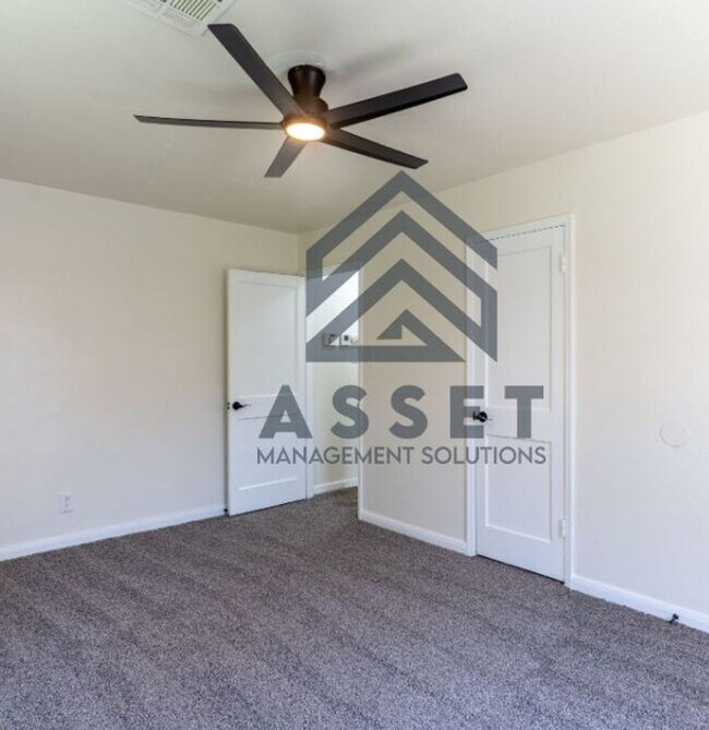 Building Photo - 3 Bedroom Rent to Own Home Available!