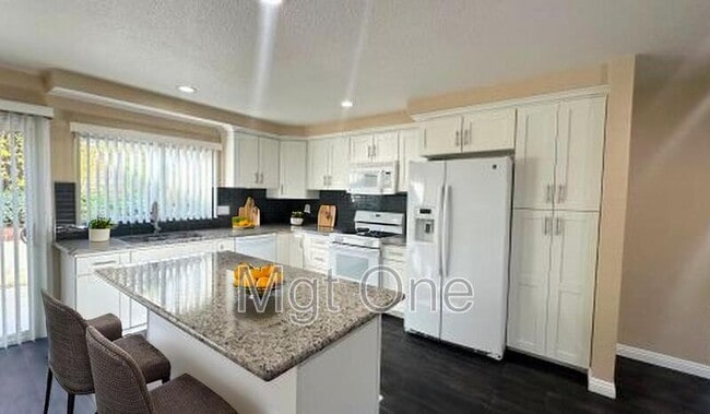 Building Photo - 1899 Dawn Ridge Dr