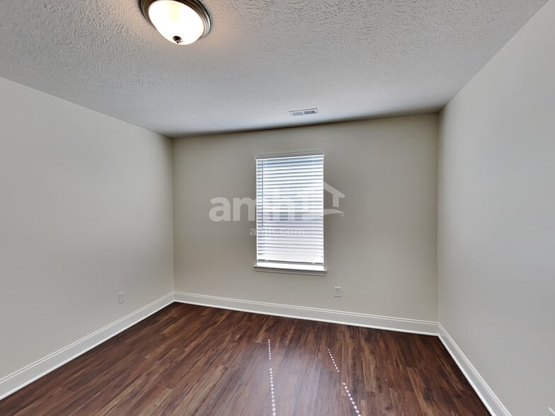 Building Photo - 8081 Minnow Trl