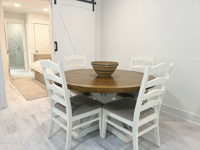 Building Photo - 7813 N Lagoon Dr