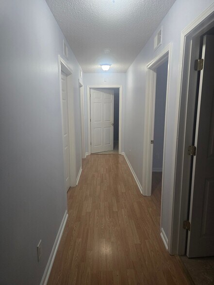 Building Photo - 2956 Bobo Rd
