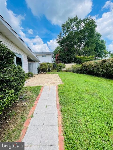 Building Photo - 5900 King James Dr