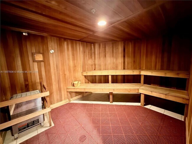 Building Photo - 253 NE 2nd St