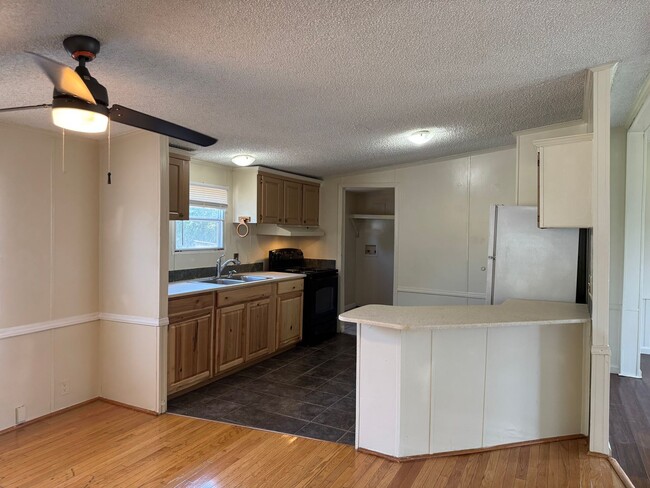 Building Photo - Three Bedroom Doublewide in Claremont