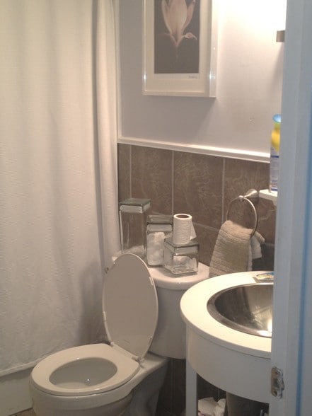 upstairs bath - 41 Seton Hall Dr