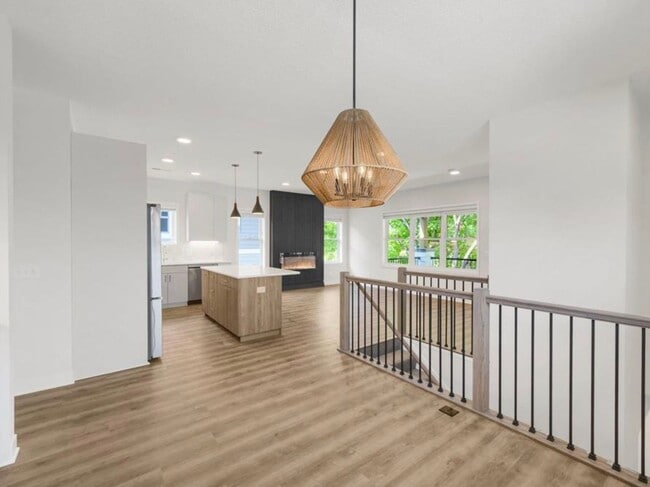 Building Photo - 5337 Drew Ave S