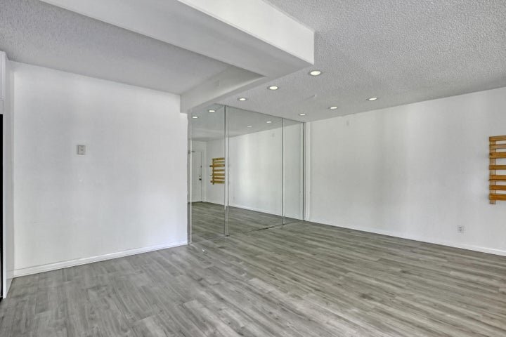 Building Photo - 3618 Alder Dr