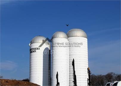 Building Photo - 1529 Winding Creek Dr