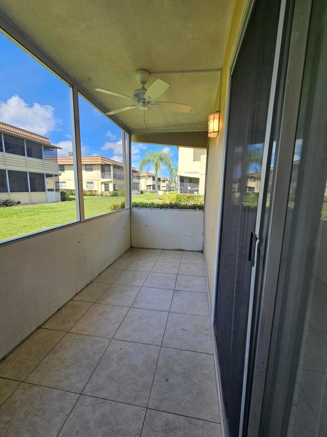 Building Photo - 211 Saxony Ln