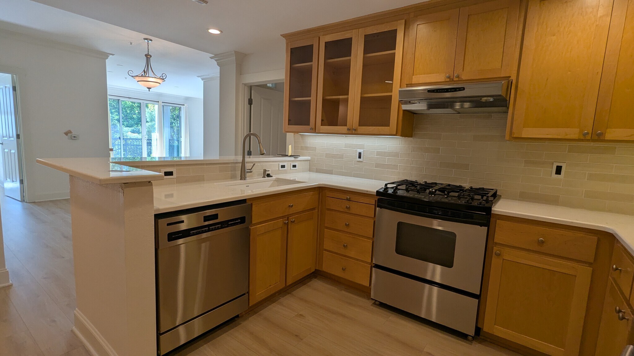 Kitchen - 196 SE Spokane St
