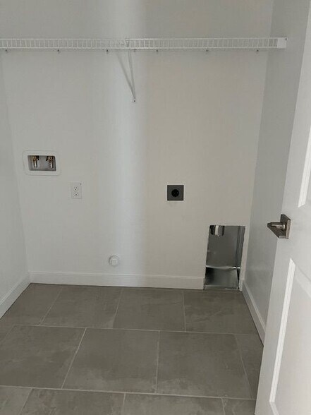 Building Photo - 11235 N Ocaso Dr