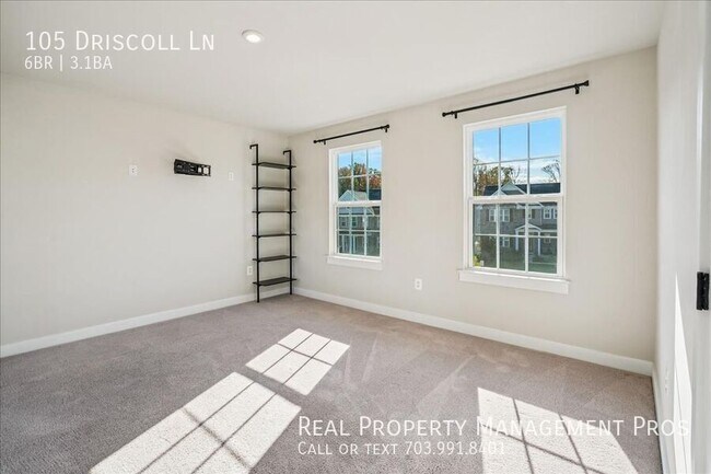 Building Photo - 105 Driscoll Ln