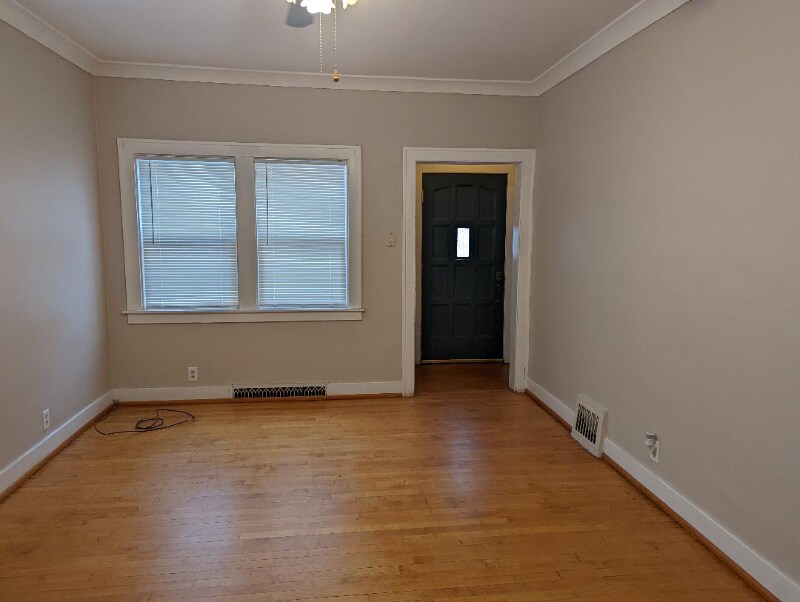 Building Photo - 916 S Webster St