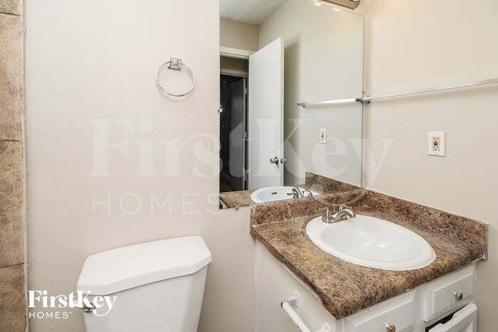 Building Photo - 457 Maid Marion Ln